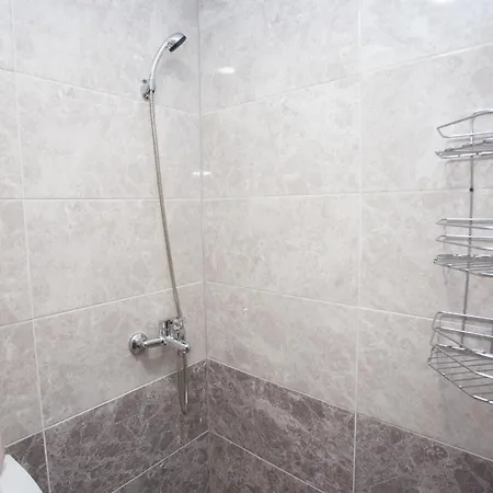 Apartament - Stylish & Convenient *