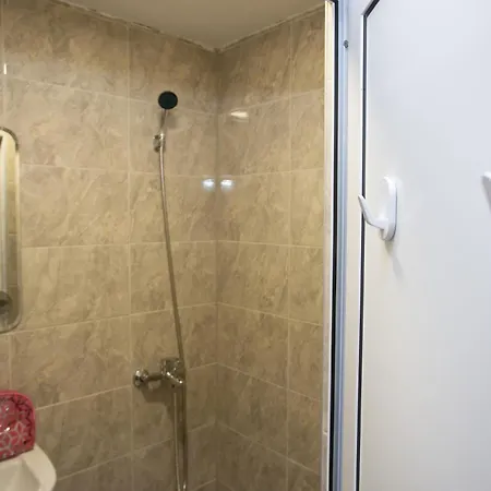 - Stylish & Convenient