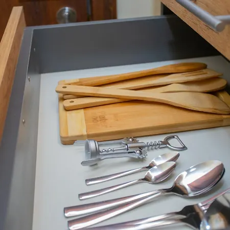 Apartament - Stylish & Convenient *