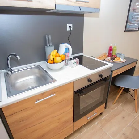 - Stylish & Convenient Apartament