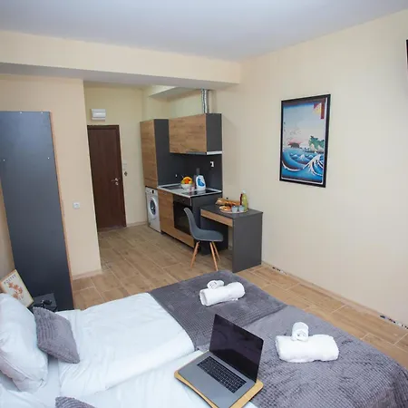 Apartament - Stylish & Convenient *