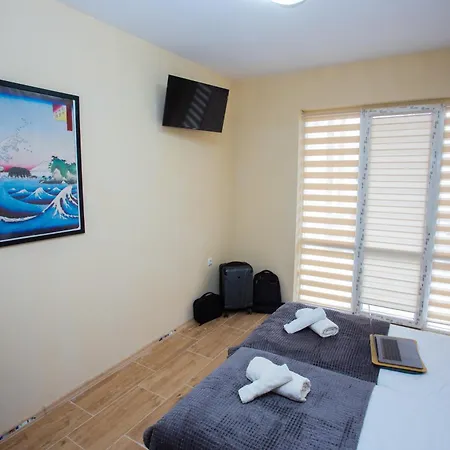 - Stylish & Convenient *