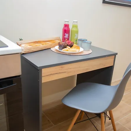 Apartament - Stylish & Convenient *