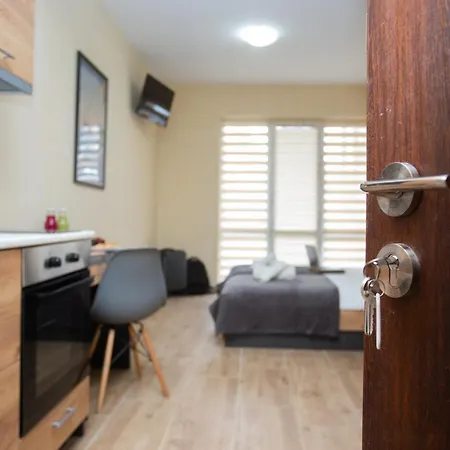 - Stylish & Convenient Apartament Veliko Tărnovo