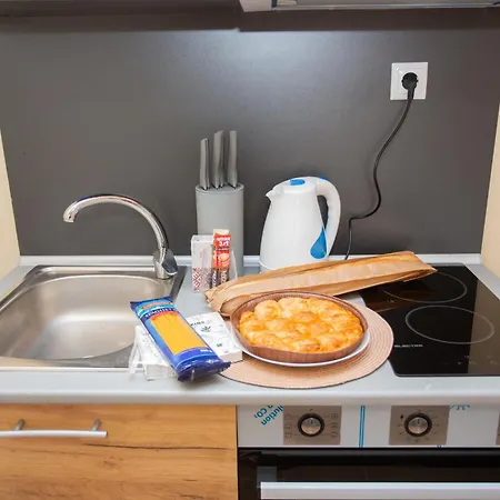 - Stylish & Convenient