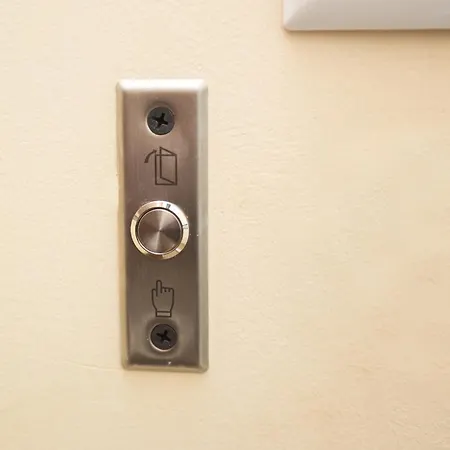 - Stylish & Convenient *