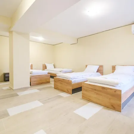 Trendy - Free Parking In Apartment