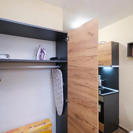 Trendy - Free Parking In Apartment