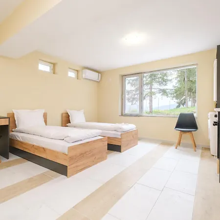 - Stylish & Convenient Апартамент Велико Търново