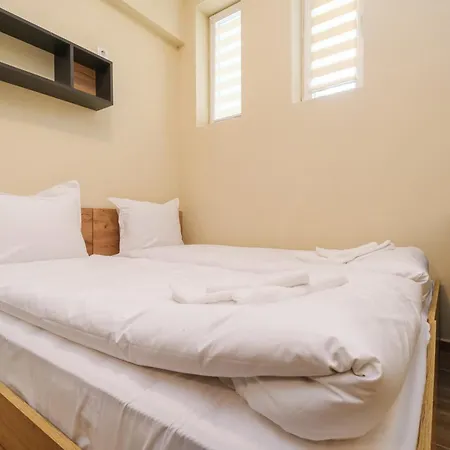 Trendy - Free Parking In Apartment