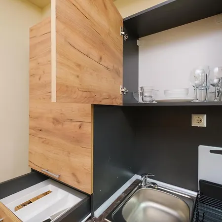 Trendy - Free Parking In Apartment *